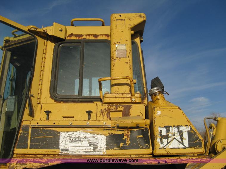 image for item A4500 1993 Caterpillar D6H Series II dozer