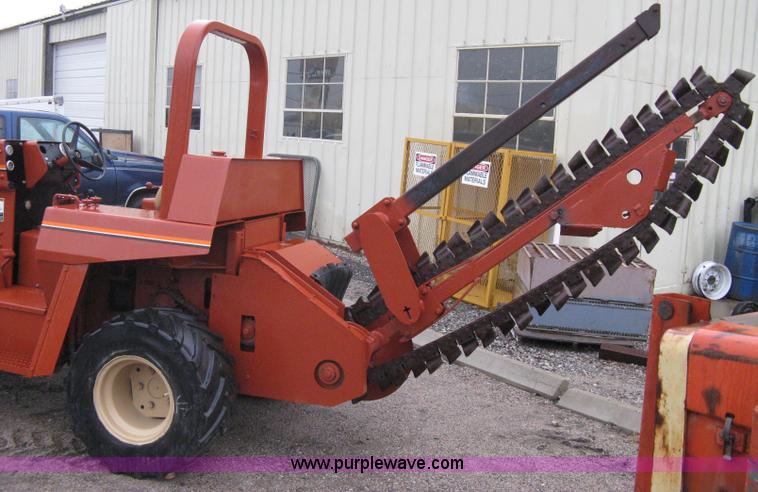image for item A6017 Ditch Witch 6510 trencher