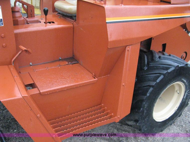 image for item A6017 Ditch Witch 6510 trencher