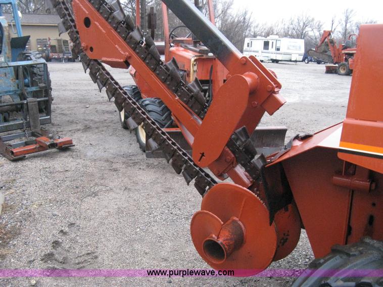 image for item A6017 Ditch Witch 6510 trencher