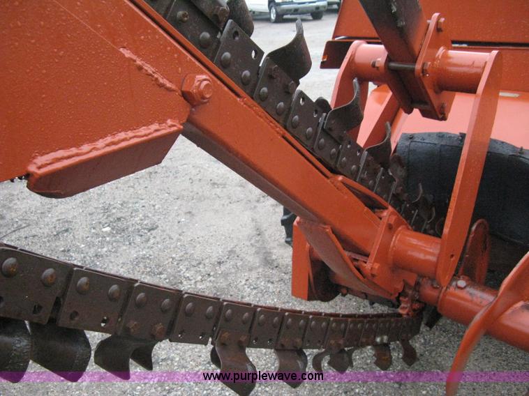 image for item A6017 Ditch Witch 6510 trencher