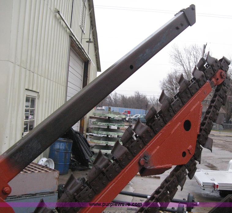image for item A6017 Ditch Witch 6510 trencher