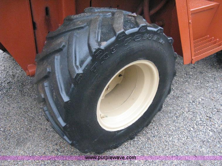 image for item A6017 Ditch Witch 6510 trencher