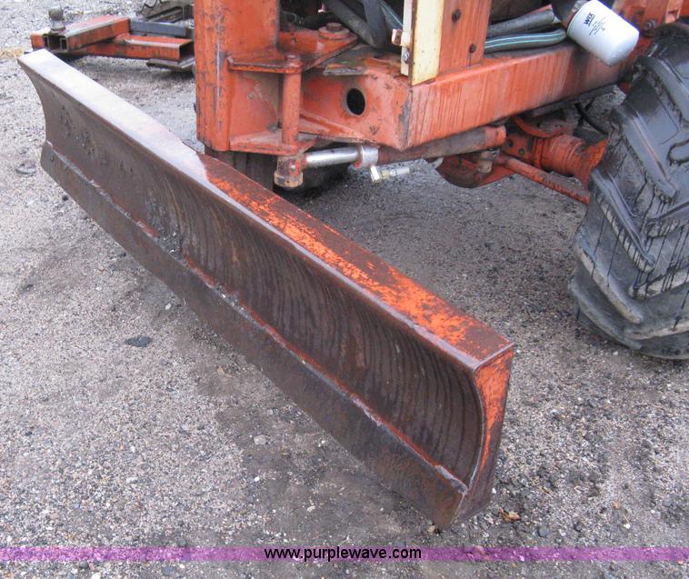 image for item A6018 Ditch Witch R30 trencher