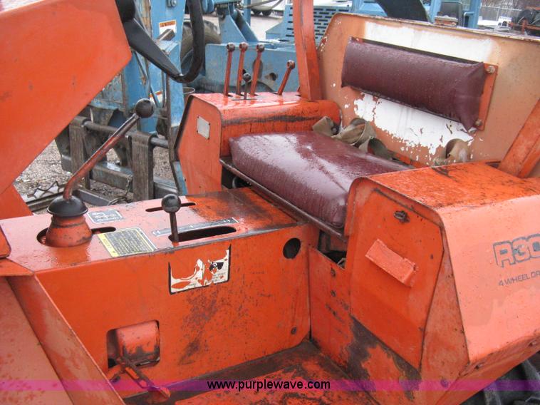 image for item A6018 Ditch Witch R30 trencher