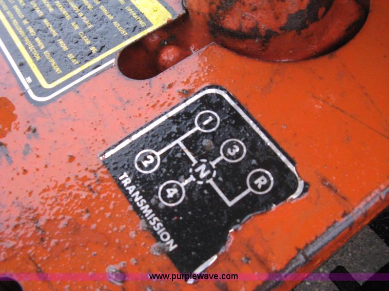 image for item A6018 Ditch Witch R30 trencher