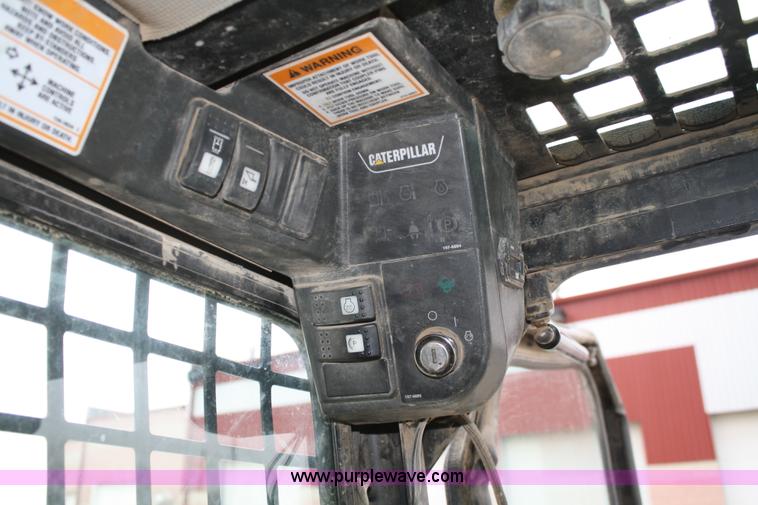 image for item A6555 2003 Caterpillar 277 skid steer