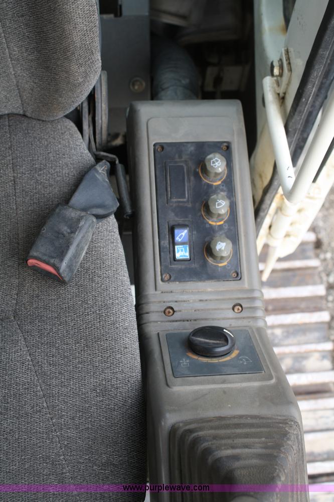 image for item A6577 1998 Daewoo Solar SL330-III excavator