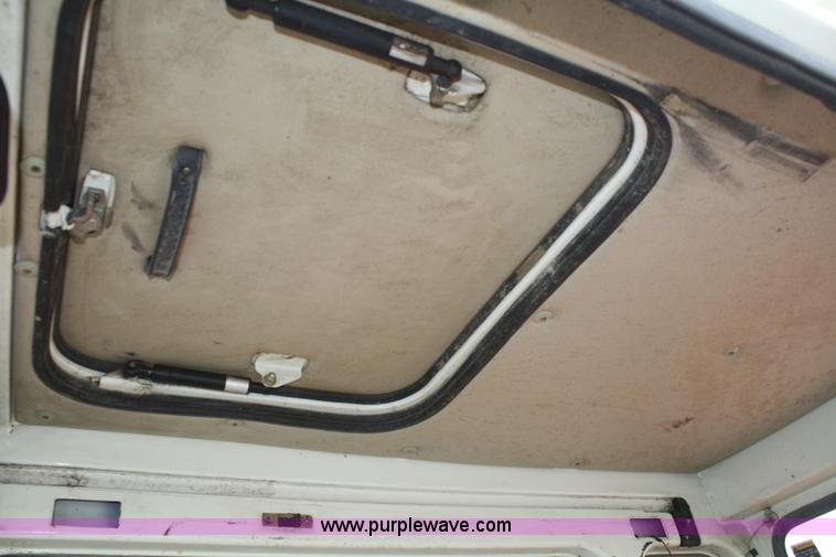 image for item A6577 1998 Daewoo Solar SL330-III excavator