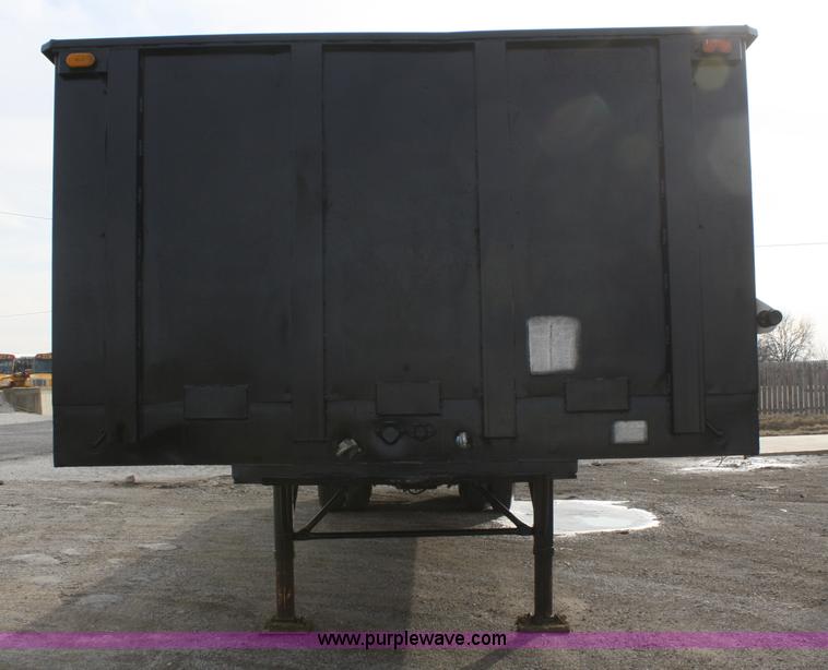 image for item A6578 1978 Miller 40' flatbed trailer