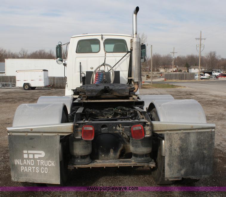 image for item A6579 2001 Sterling A9500 semi truck