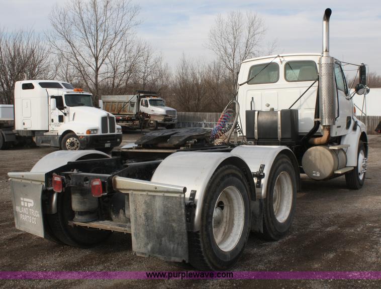 image for item A6579 2001 Sterling A9500 semi truck