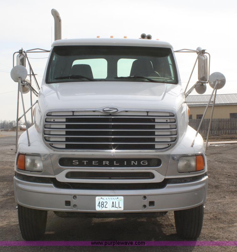 image for item A6579 2001 Sterling A9500 semi truck
