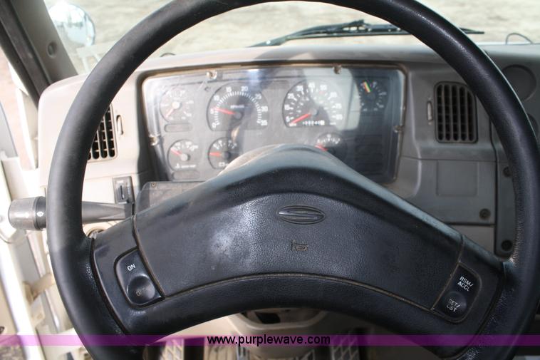 image for item A6579 2001 Sterling A9500 semi truck