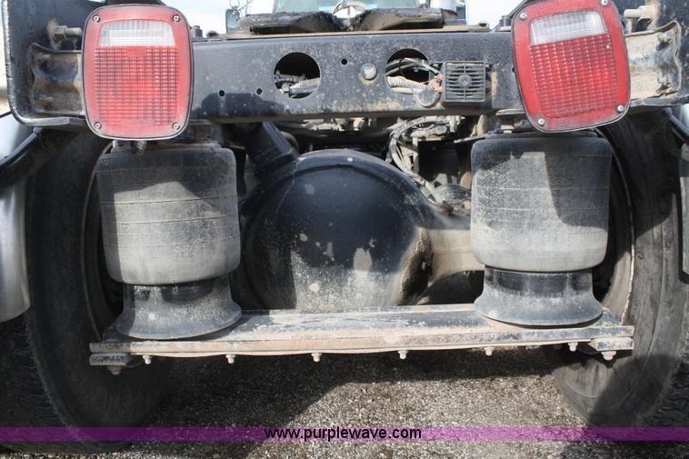 image for item A6579 2001 Sterling A9500 semi truck