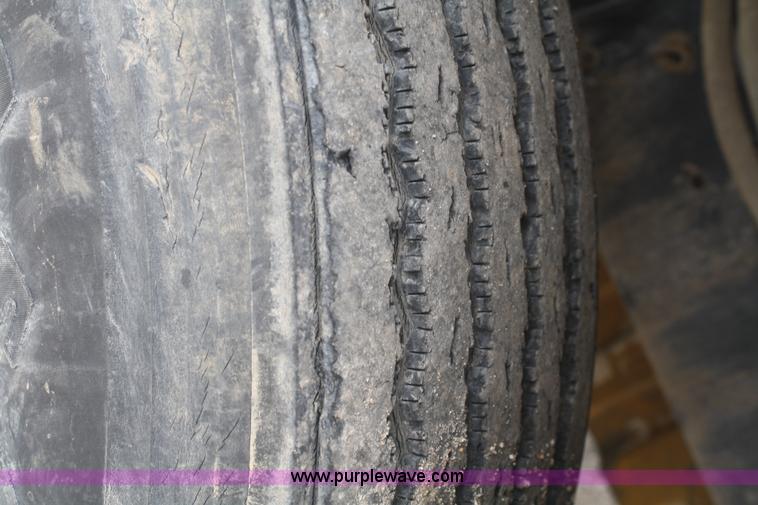 image for item A6579 2001 Sterling A9500 semi truck