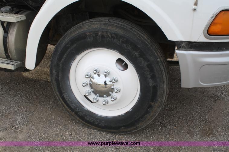 image for item A6579 2001 Sterling A9500 semi truck