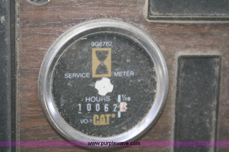 image for item A6581 1986 International F9370 semi truck