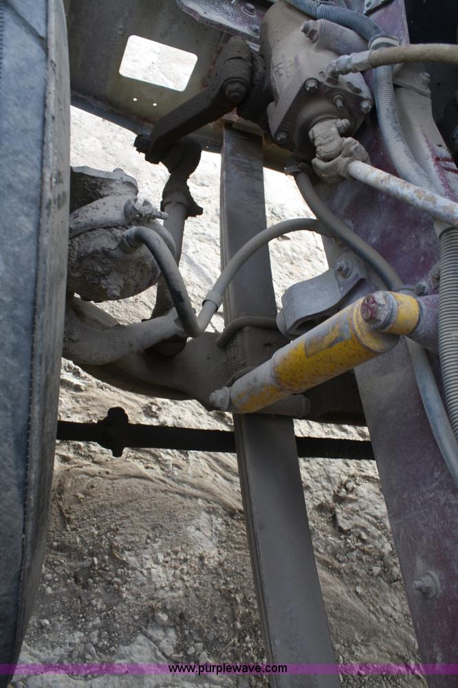 image for item A6581 1986 International F9370 semi truck