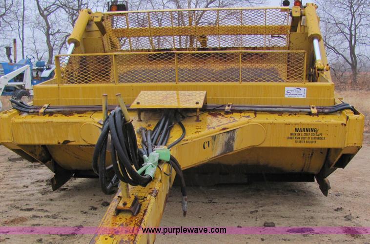 image for item A6589 1997 Icon CEM15 hydraulic pull scraper