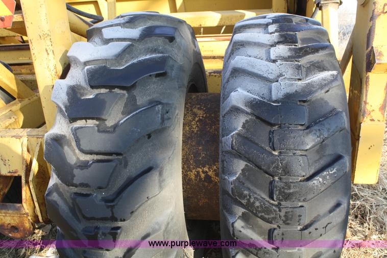 image for item A6589 1997 Icon CEM15 hydraulic pull scraper