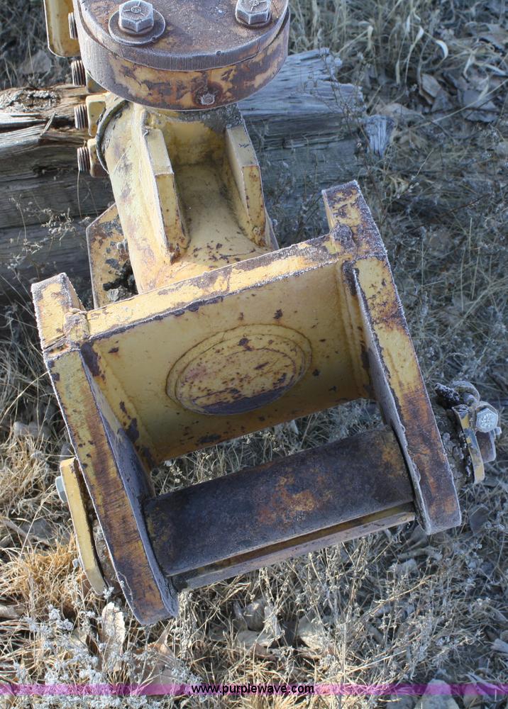 image for item A6589 1997 Icon CEM15 hydraulic pull scraper