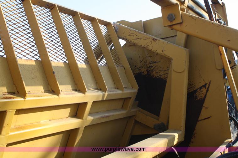 image for item A6589 1997 Icon CEM15 hydraulic pull scraper