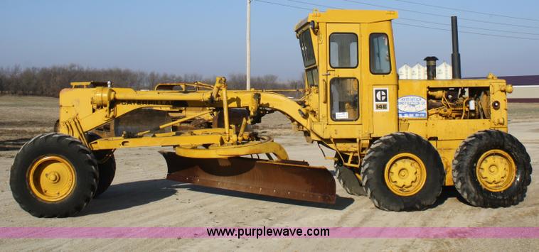 image for item A6590 1971 Caterpillar 14E motor grader