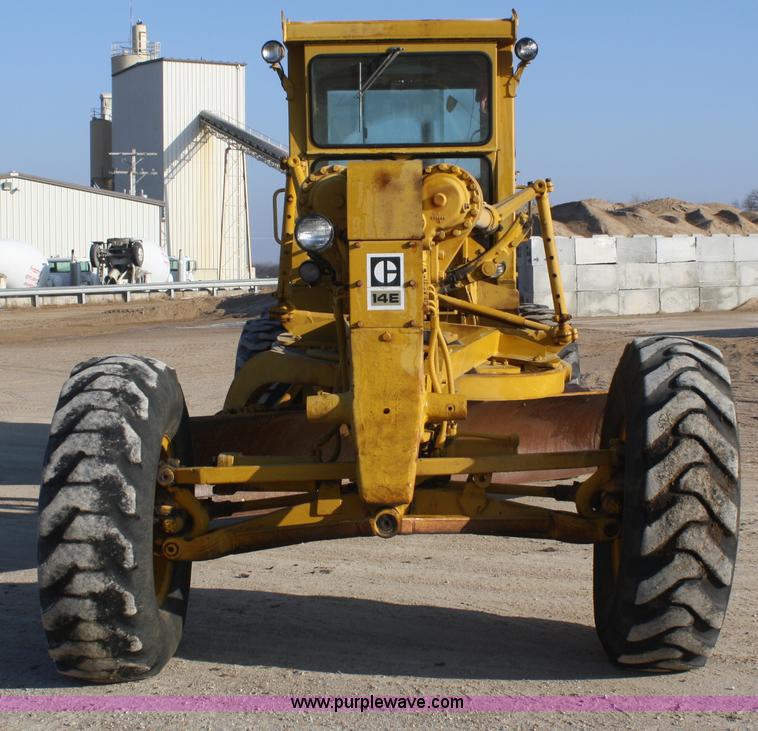 image for item A6590 1971 Caterpillar 14E motor grader