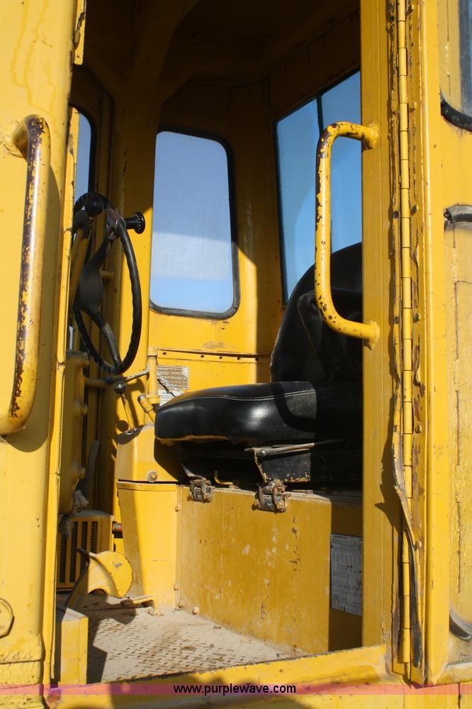 image for item A6590 1971 Caterpillar 14E motor grader