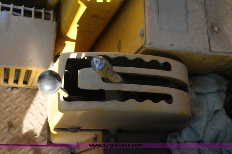 image for item A6590 1971 Caterpillar 14E motor grader