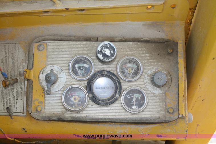 image for item A6590 1971 Caterpillar 14E motor grader