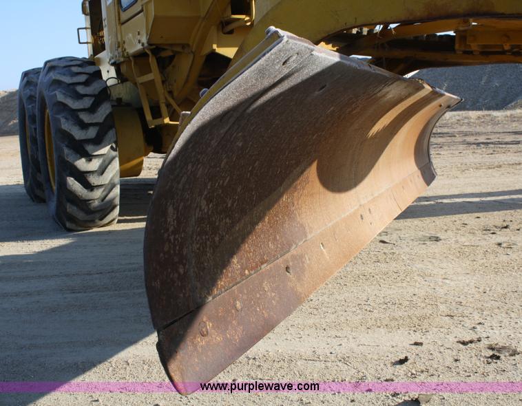 image for item A6590 1971 Caterpillar 14E motor grader