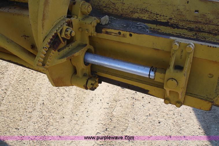 image for item A6590 1971 Caterpillar 14E motor grader