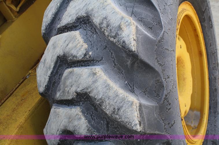 image for item A6590 1971 Caterpillar 14E motor grader