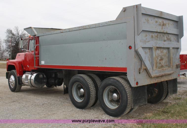 image for item A6591 1978 Mack dump truck