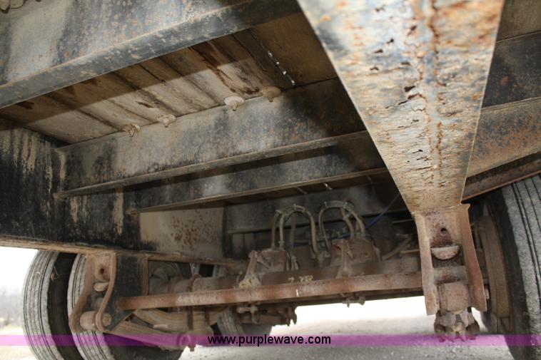 image for item A6600 2003 Eager Beaver 20XPT tandem axle trailer