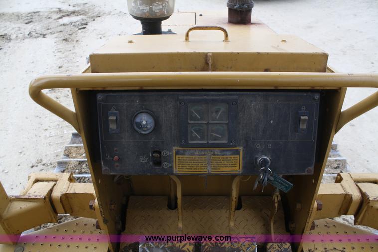image for item A6602 1995 Caterpillar D3C Series III dozer