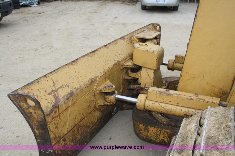 image for item A6602 1995 Caterpillar D3C Series III dozer