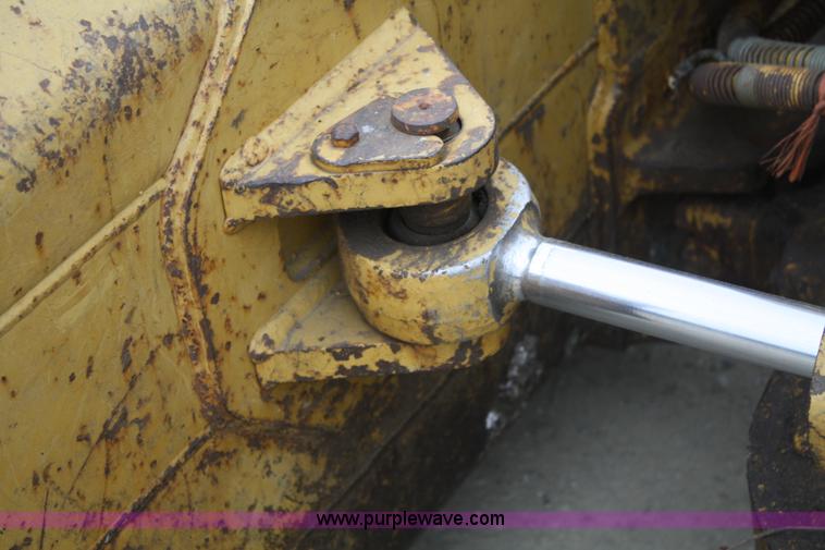 image for item A6602 1995 Caterpillar D3C Series III dozer