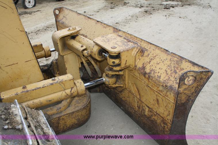 image for item A6602 1995 Caterpillar D3C Series III dozer