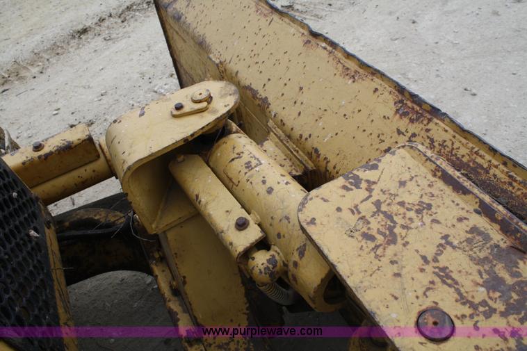 image for item A6602 1995 Caterpillar D3C Series III dozer