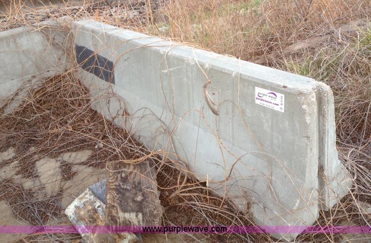 image for item B2143 (14) concrete road barriers