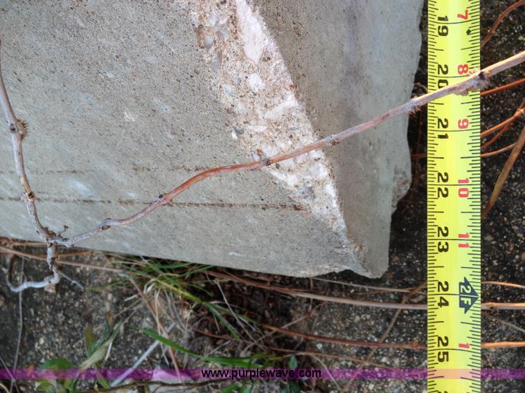 image for item B2143 (14) concrete road barriers