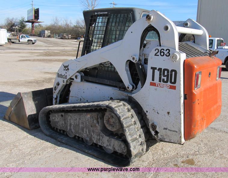 image for item B2555 2005 Bobcat T190 Turbo track skid steer