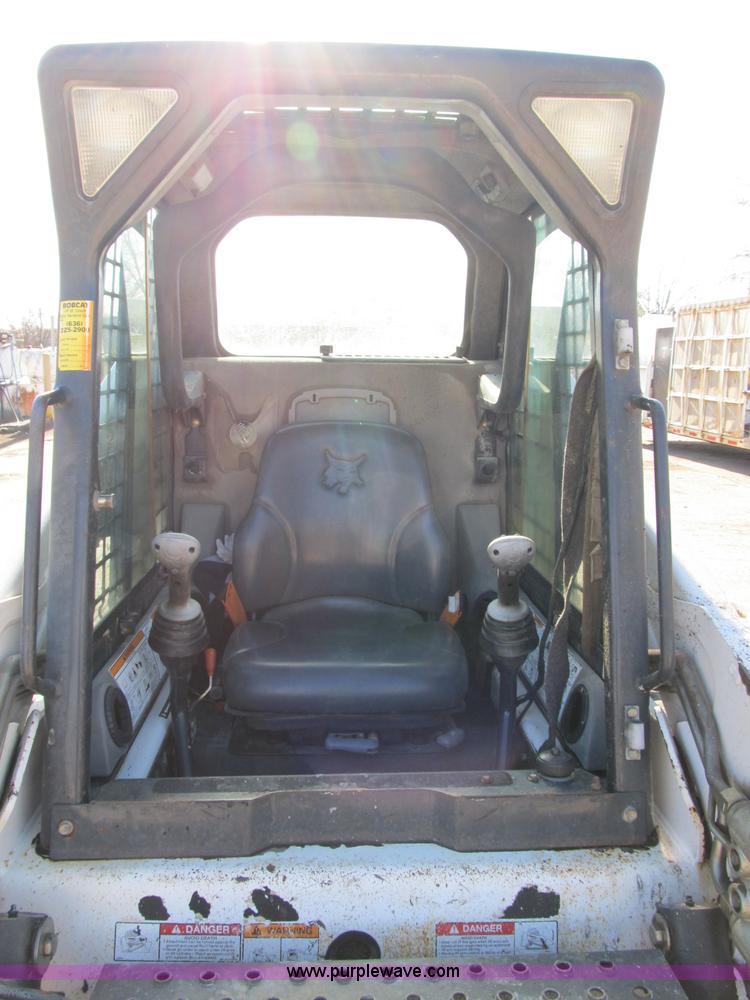 image for item B2555 2005 Bobcat T190 Turbo track skid steer