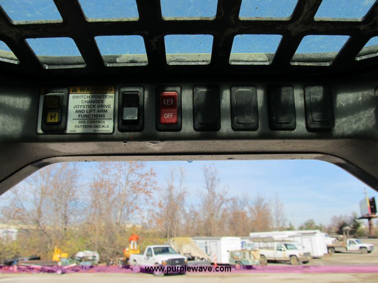 image for item B2555 2005 Bobcat T190 Turbo track skid steer