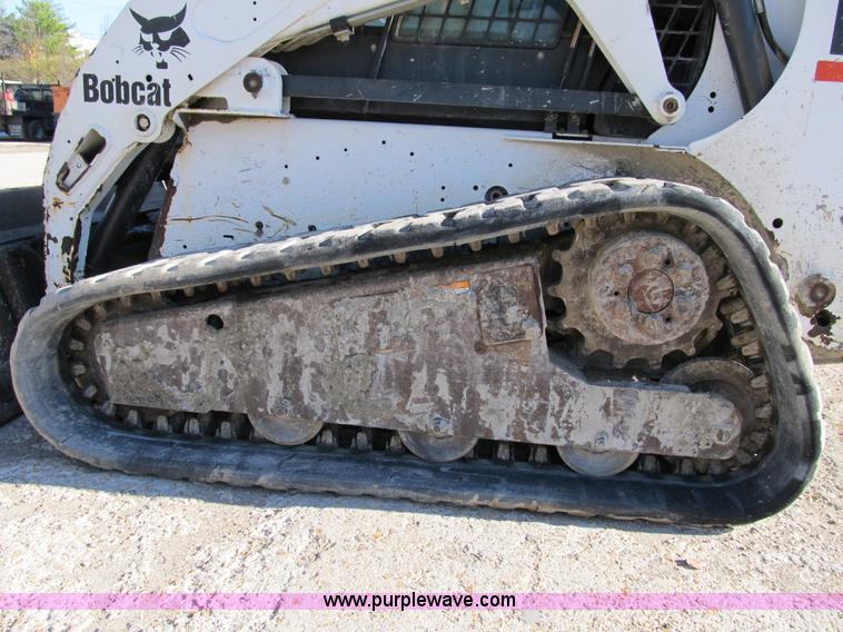 image for item B2555 2005 Bobcat T190 Turbo track skid steer