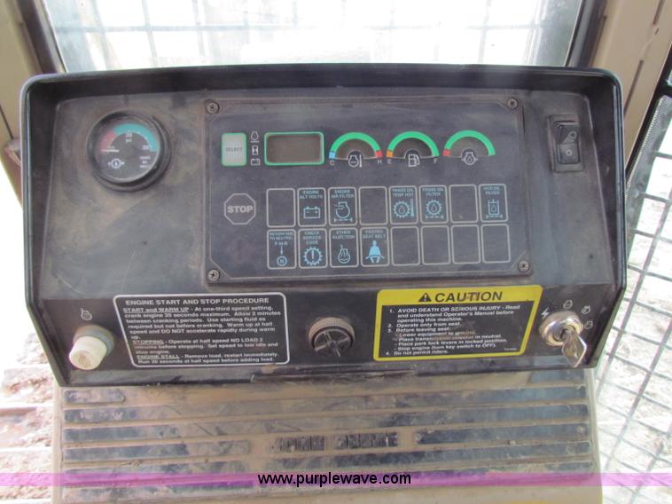 image for item B7035 1998 John Deere 850C dozer