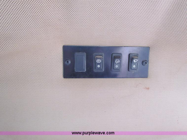 image for item B7035 1998 John Deere 850C dozer